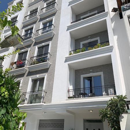 Royal Hill Apartments 2 By Ps Durrës Exteriör bild